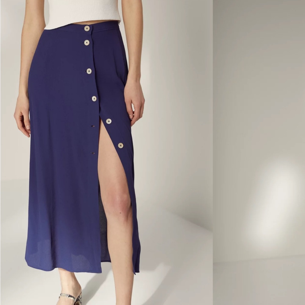 Aritzia Wilfred Amelie Button Skirt LIGHT PINK